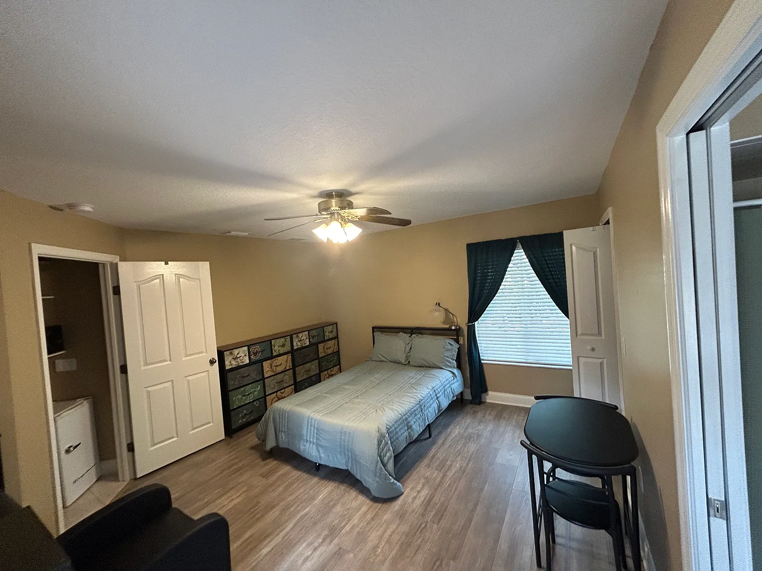 1138 N Old Mill Dr — Photo 3