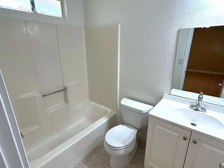 16053 Calandria Way — Photo 8