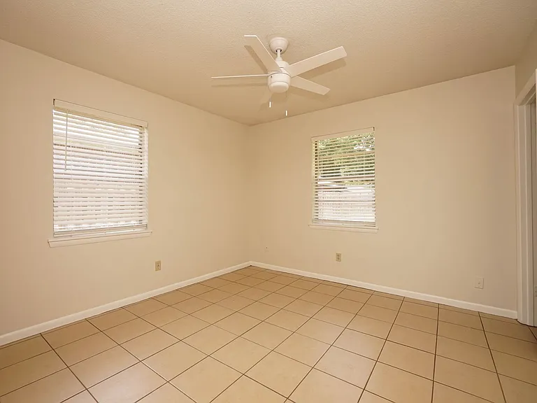 260 Glenview Ave — Photo 15