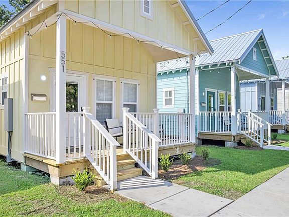 4th image of 551 Congress St