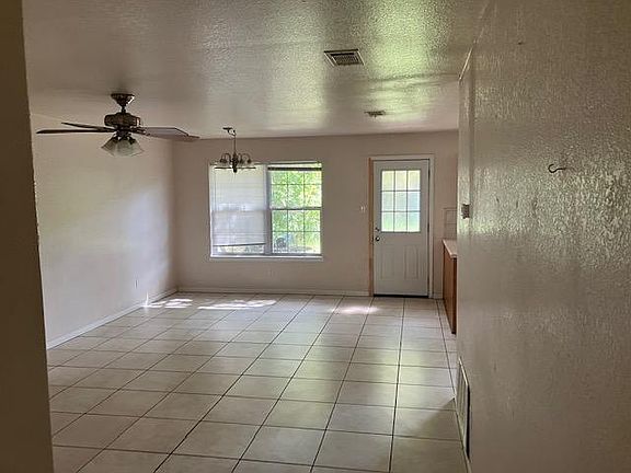 3rd image of 1424 Shoshoni Trl APT A