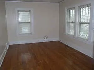 4804 1/2 Davenport St — Photo 7