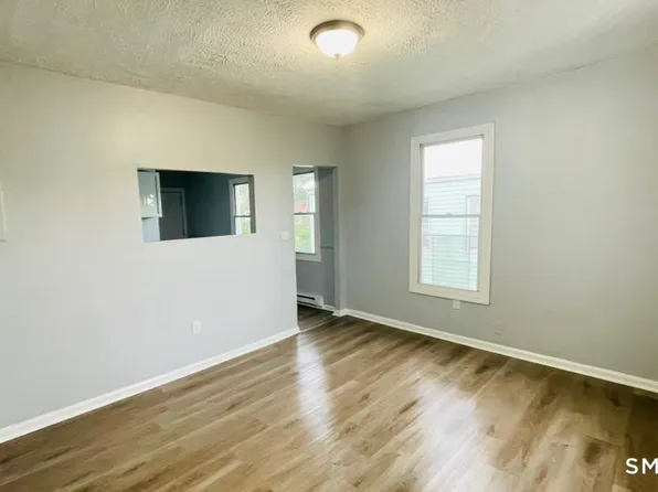 120 Division St #3, Waterbury, CT 06704