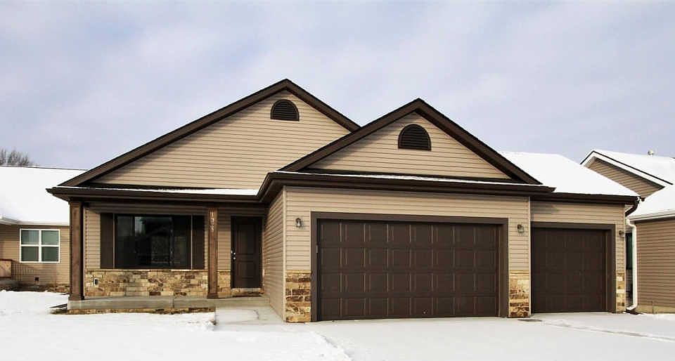 1st image of 1325 SW Kelsey Cir