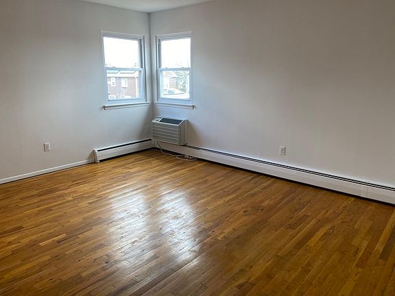 2nd image of 1853 Clintonville St Floor 2