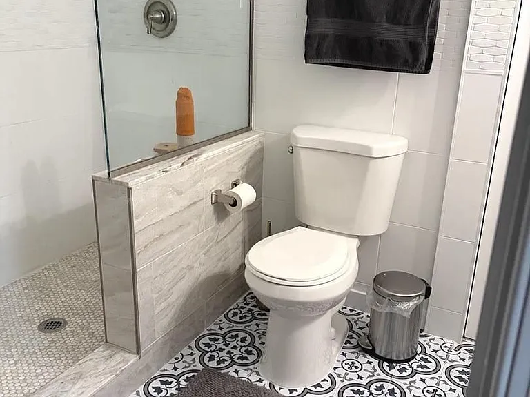 2220 Fleet St — Photo 9