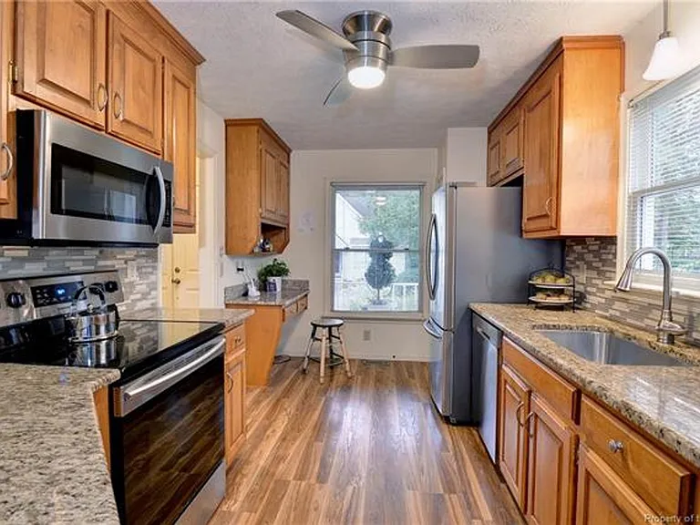 5101 Salisbury Mews — Photo 9