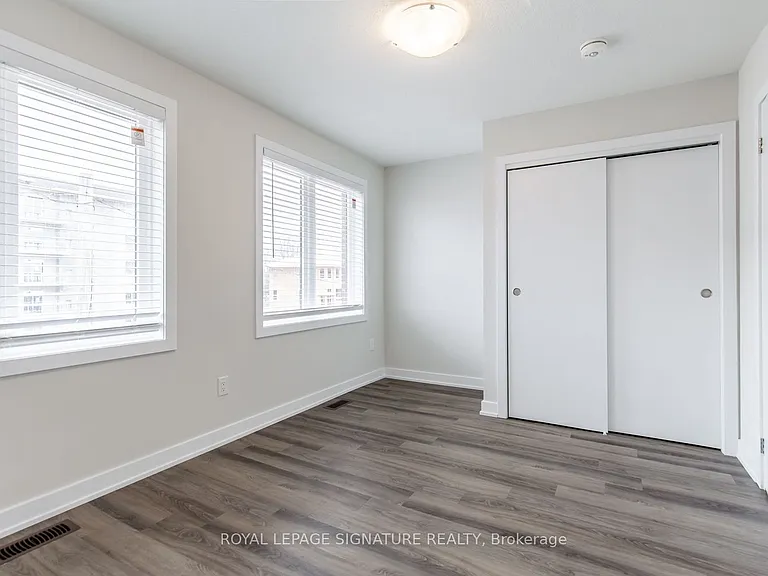 57 Markle Cres — Photo 24