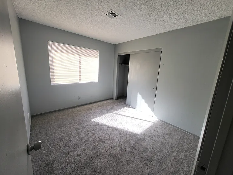 4300 N Lamont St #257 — Photo 16