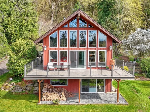 17826 E Lake Desire Drive SE, Renton, WA 98058