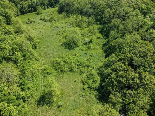 6145 Hillside School Road, Spring Green, WI 53588