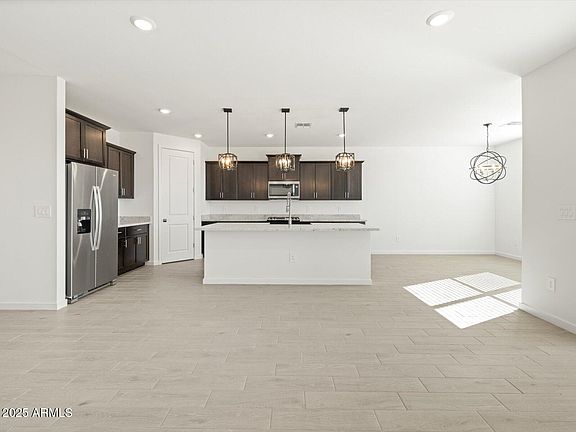 3rd image of 37501 W SAN CLEMENTE Street
