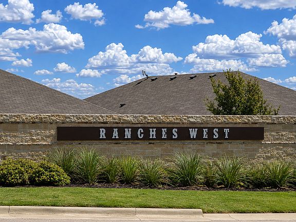 4th image of 1232 Kerrville Ln