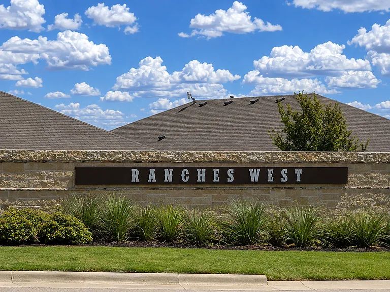 1232 Kerrville Ln — Photo 4