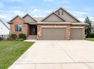 1013 E Rosemont Ct, Andover, KS 67002