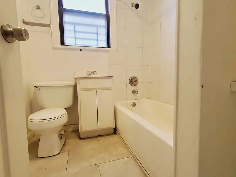 115 Neptune Ave #2R — Photo 6