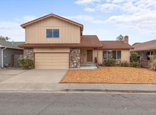 1320 Ponderosa Dr, Petaluma, CA