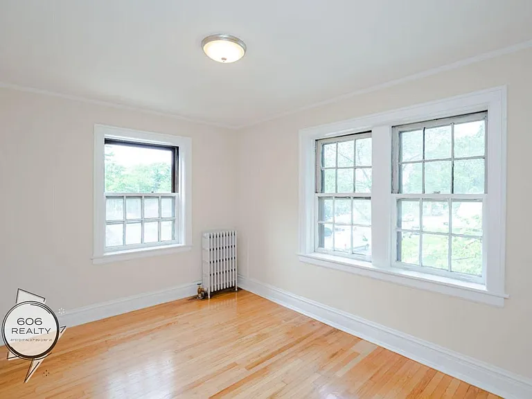 1301 N Ridgeland Ave — Photo 14