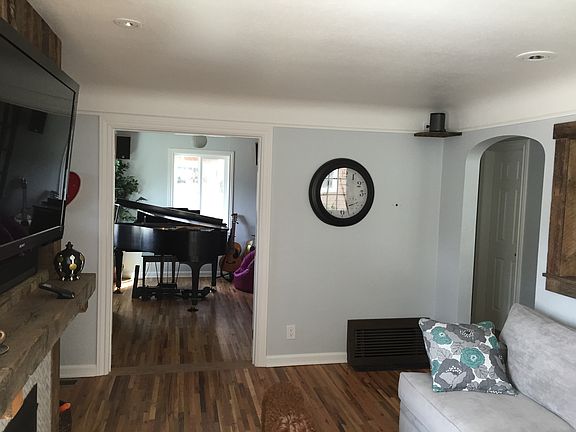 4th image of 504 Livingston Ave