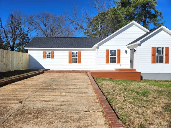 1003 E Raines Rd, Memphis, TN 38116