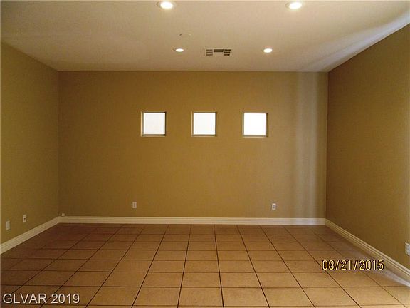 3rd image of 914 Blue Rosalie Pl #0