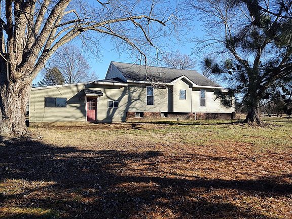 3rd image of 515 Thunderhawk Rd