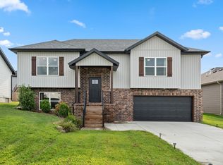 1106 S Strait Ave, Ozark, MO 65721