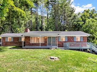 70 Iris Ln, Canton, NC 28716