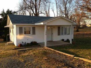 396 Aspen St, Calvert City, KY 42029