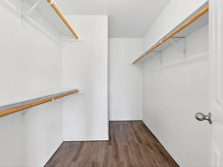 403 Chrislyn St — Photo 16