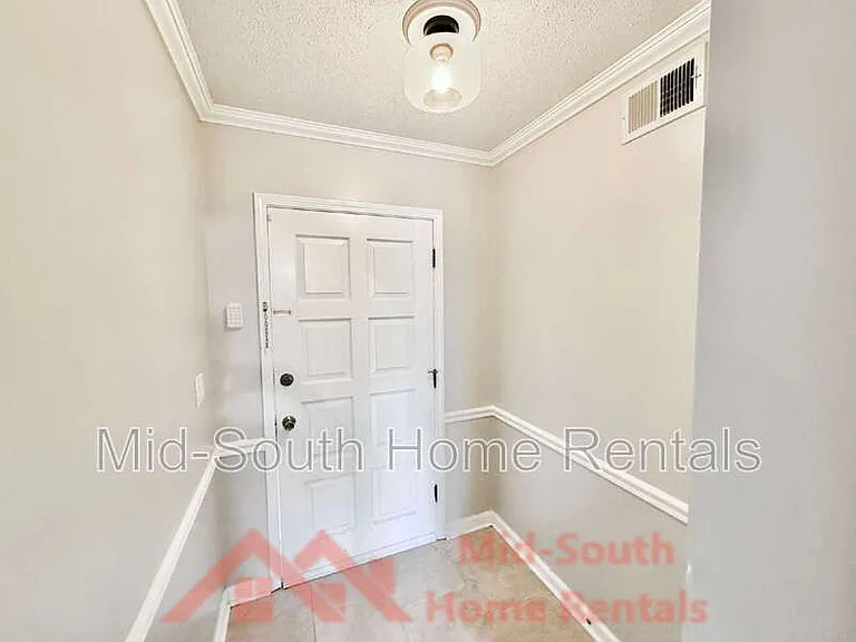 465 Shelton Rd — Photo 4