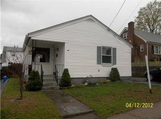 28 Tremont St, Cranston, RI 02920