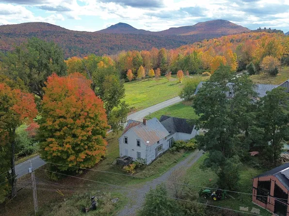 12 Baraw Road, Lowell, VT 05847
