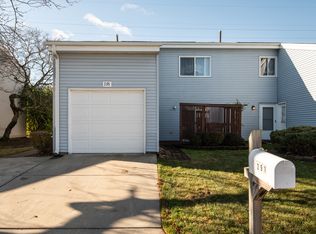291 E Alpine Dr, Glendale Heights, IL