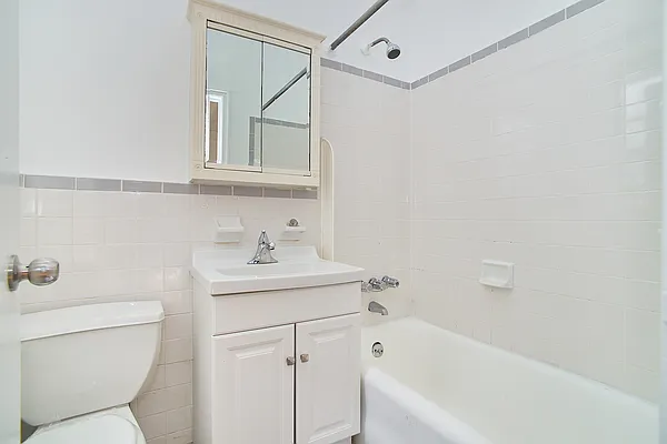 Rented by Living New York | media 12