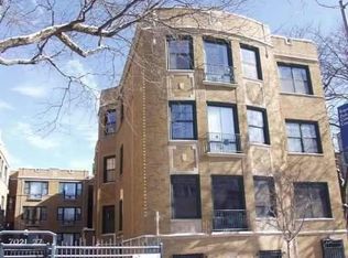 7021 N Sheridan Rd #3, Chicago, IL