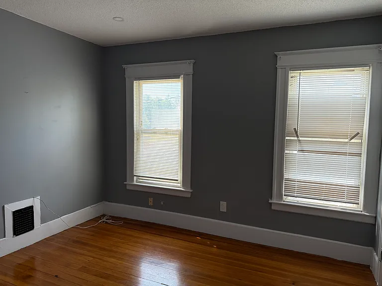 694 Enfield St #694 — Photo 21