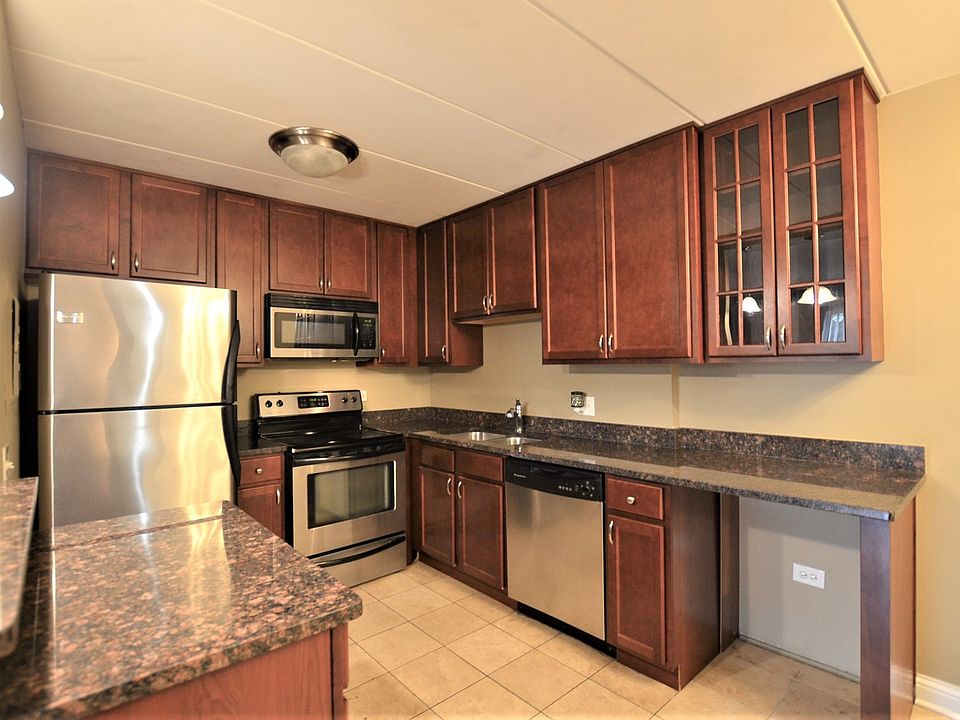 Chateau Roselle Condominiums 560 Lawrence Ave Roselle IL Zillow