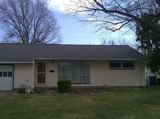 8879 Lynnhaven Rd, Parma Heights, OH 44130