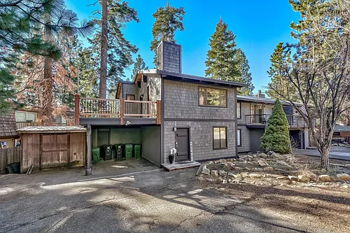 835 Oriole Way Photo 1
