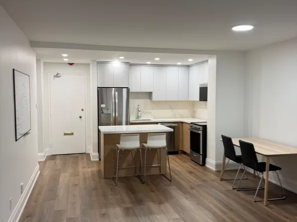 60 Montclair Ave, Toronto, ON