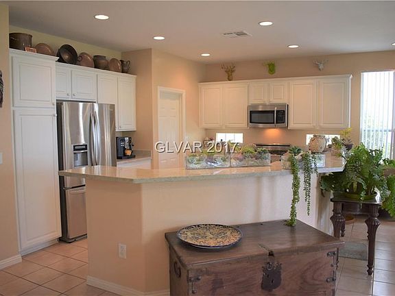 4th image of 5076 Momenti St