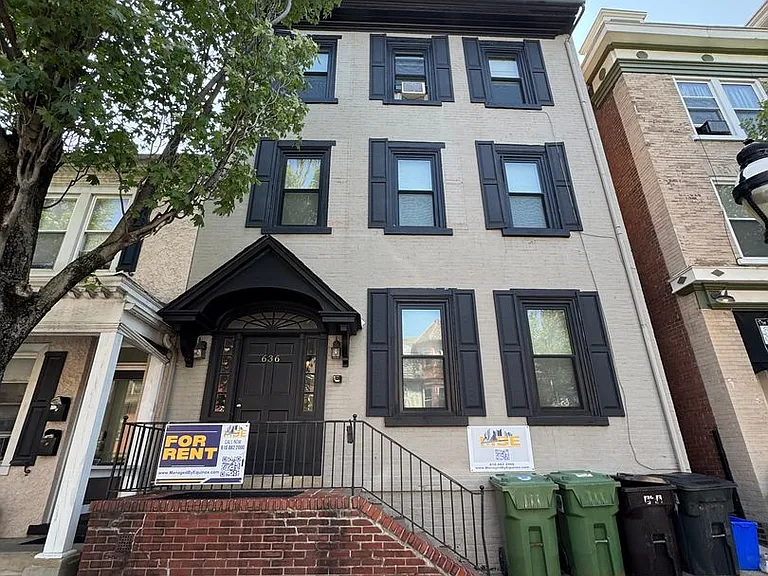 636 N New St — Photo 1
