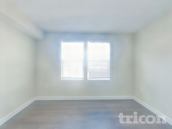 3rd image of 13 Cardigan Ct