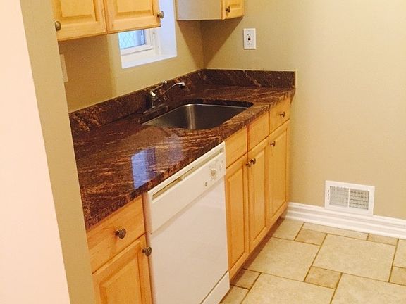 4th image of 623 N 12th St #1FL