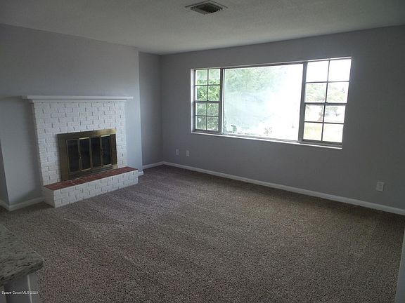 5th image of 1109 Pawnee Ter
