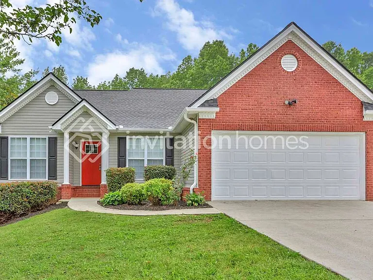 137 Triplet Trl — Photo 1