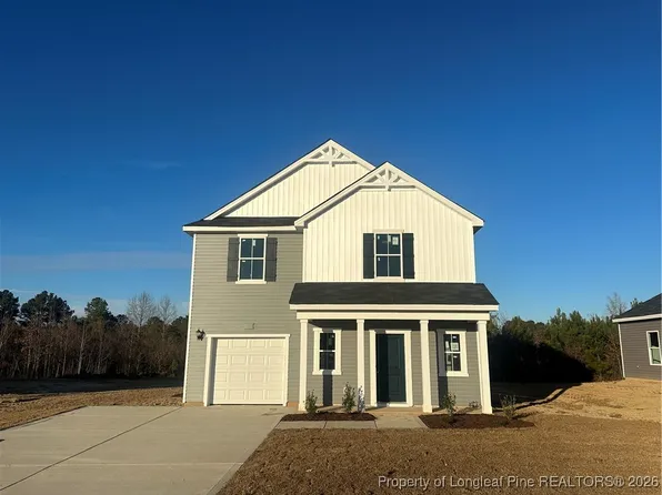 932 Wicklow Ln, Raeford, NC 28376