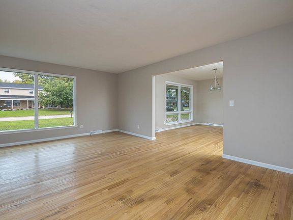 4th image of 4410 Dunbar Pl