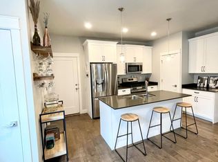 295 E Grace Ln, North Salt Lake, UT 84054